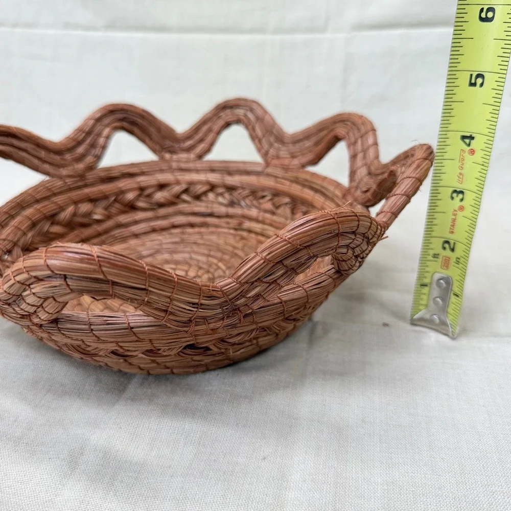 Vintage Hand Woven Pine Needle Basket Scalloped Edge Boho Brown Round Bowl 9.5in